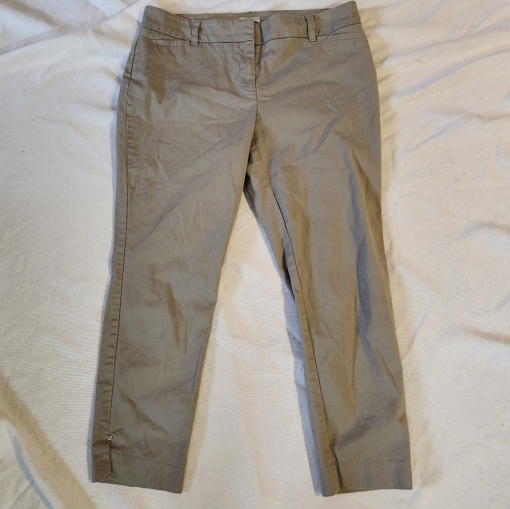 Van Heusen Khaki Stretch Pants Women’s 8 Short Office Career Chino